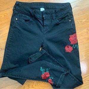 Arizona Jean Co junior’s jeans